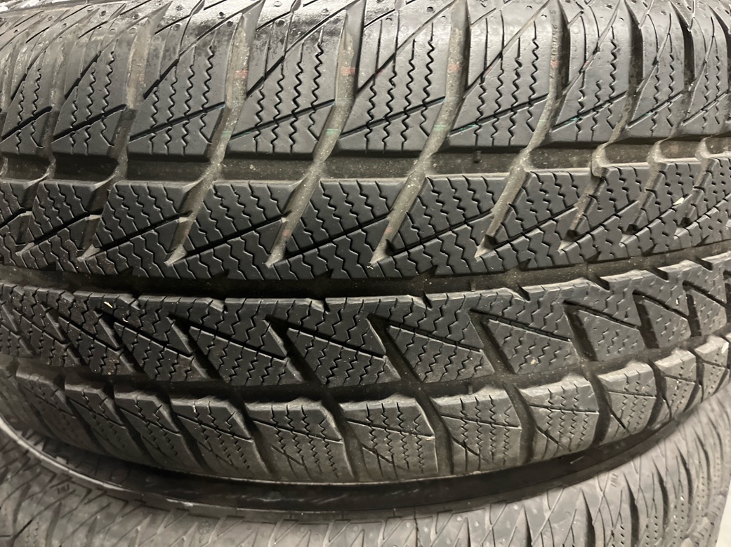 183EC869-8E64-4112-9A60-FAF445CF478D