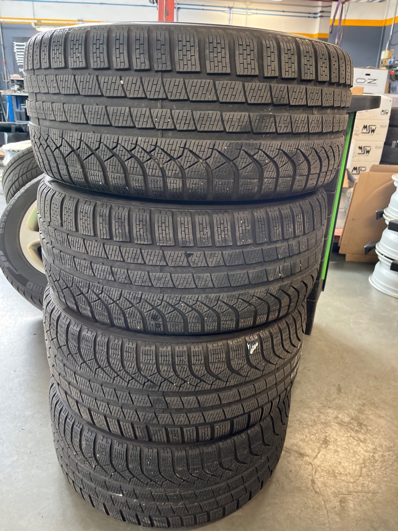 8F3FDEEB-65FC-41E2-A83B-5B26B4DB5C87